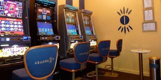 Antarmuka deposit king77 menampilkan berbagai metode pembayaran termasuk QRIS, DANA, OVO, GoPay